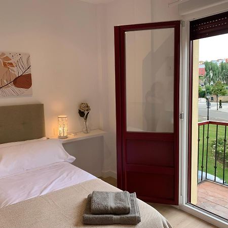 Apartamentos Santullano 1 Oviedo Bagian luar foto