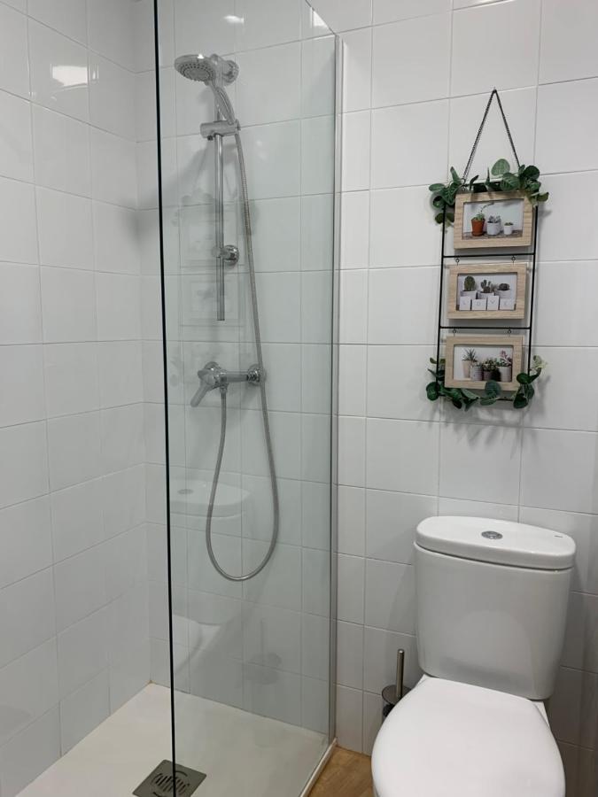 Apartamentos Santullano 1 Oviedo Bagian luar foto