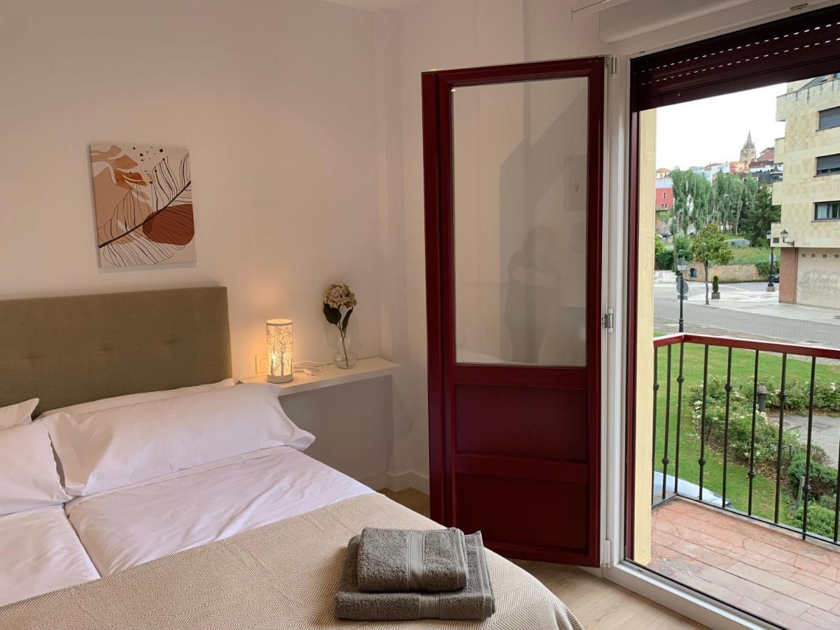 Apartamentos Santullano 1 Oviedo Bagian luar foto