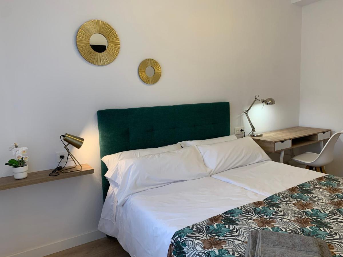 Apartamentos Santullano 1 Oviedo Bagian luar foto
