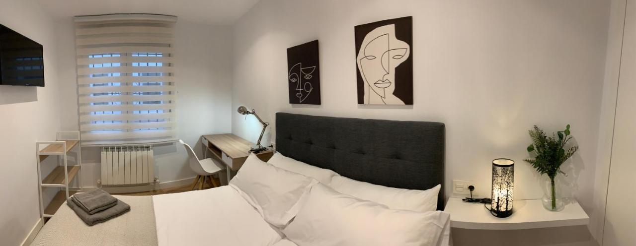 Apartamentos Santullano 1 Oviedo Bagian luar foto