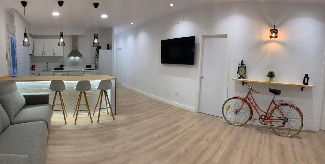 Apartamentos Santullano 1 Oviedo Bagian luar foto
